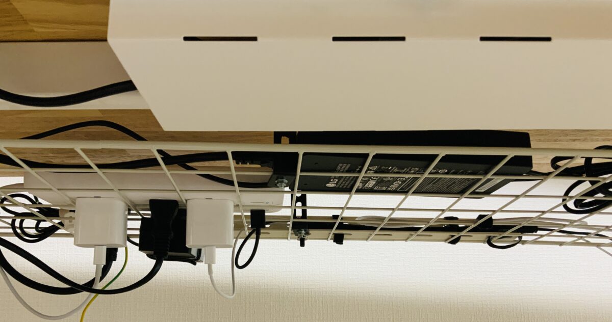 メインの電源タップ