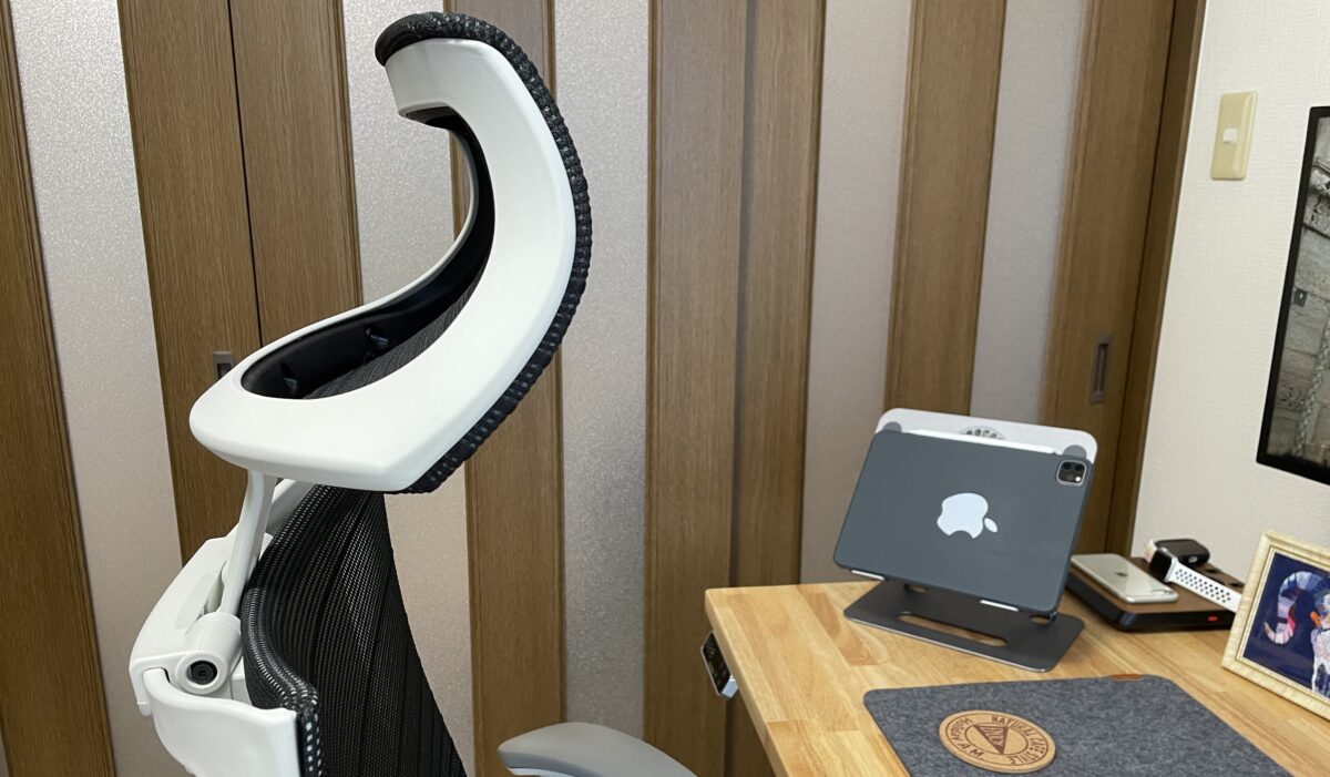Baronチェア ヘッドレストの調節
