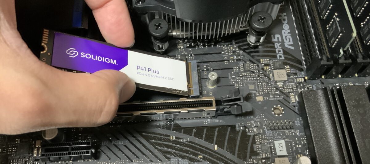 SSDの取り付け 3