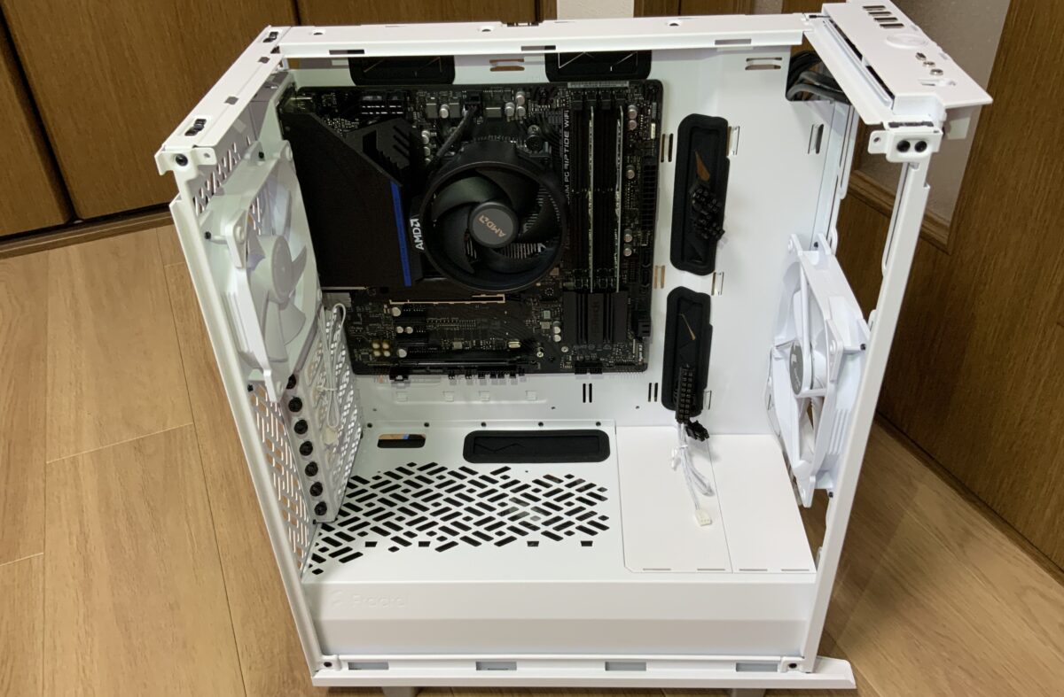 PCケースにマザーボード取り付け 6