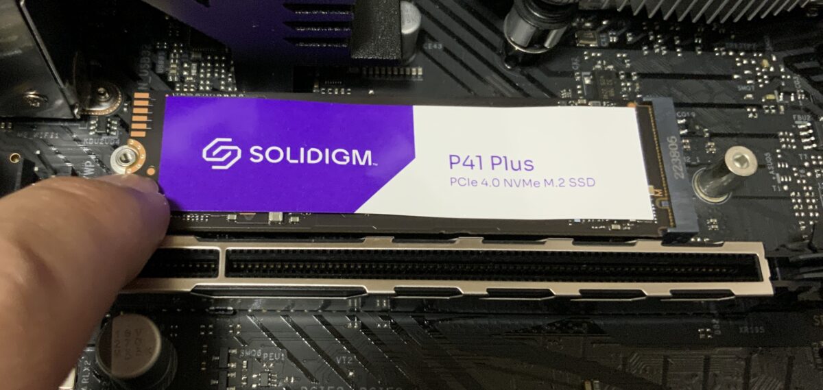 SSDの取り付け 4