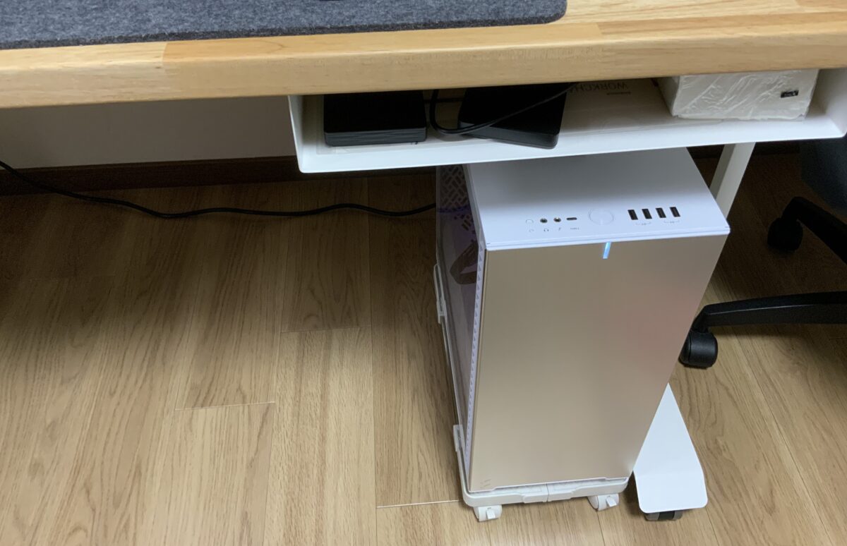 デスクトップPCスタンド